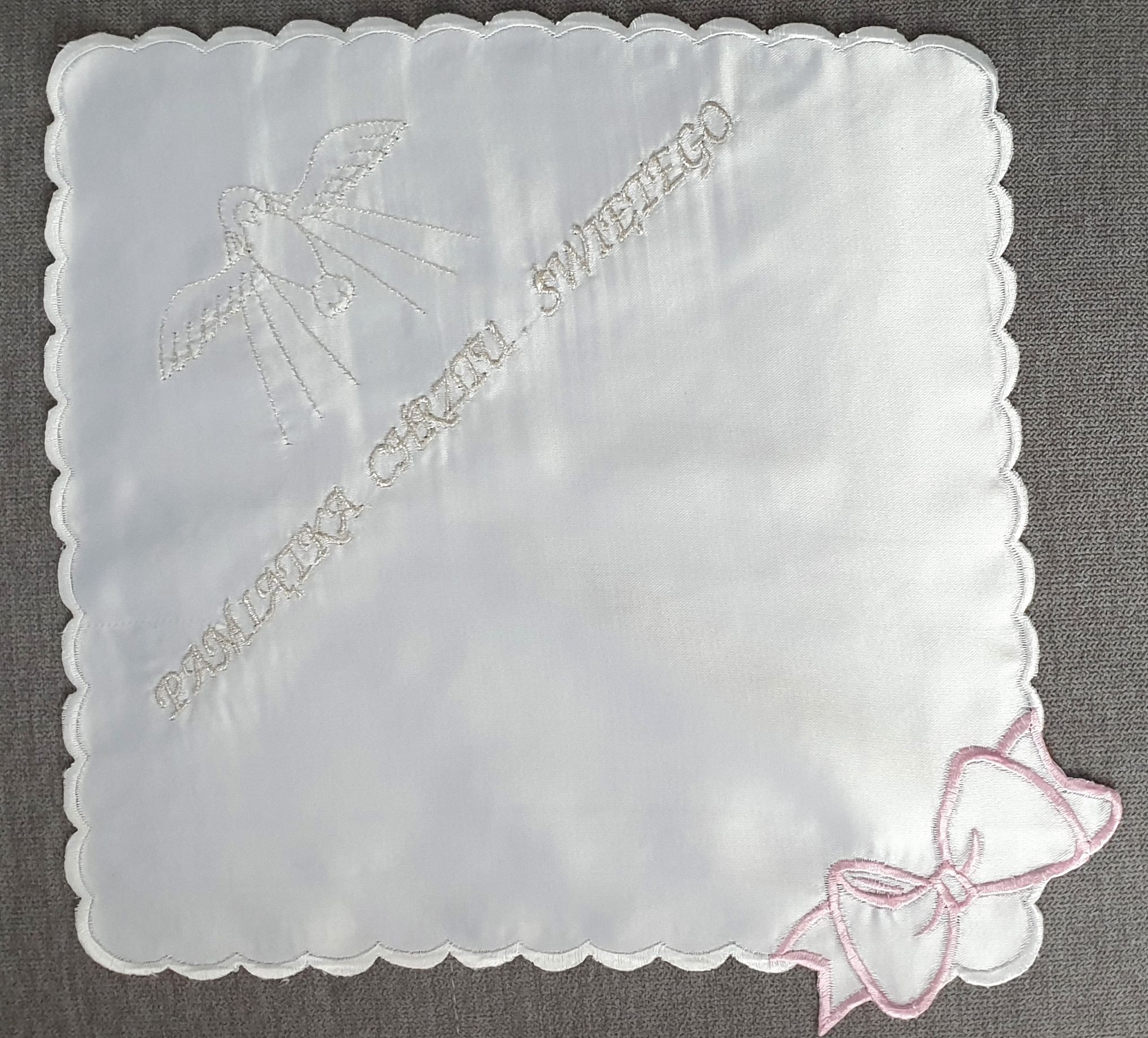 Szatka do chrztu haftowana (7) - Szatki haftowane do chrztu - Nowość