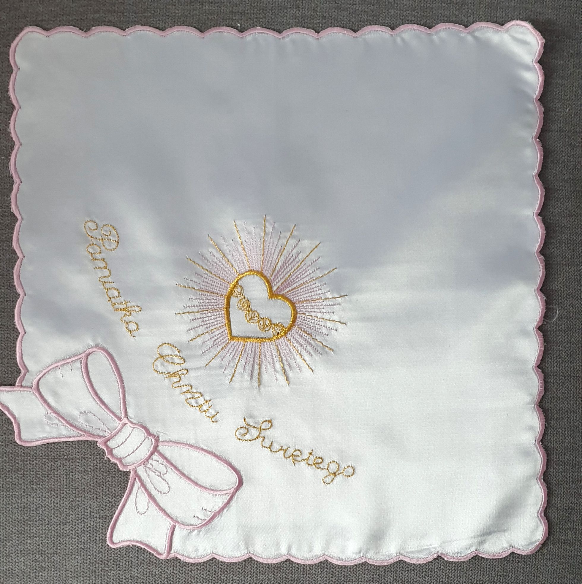 Szatka do chrztu haftowana (13) - Szatki haftowane do chrztu - Nowość