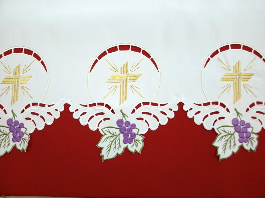 Obrus ołtarzowy haftowany - wzór eucharystyczny (105) - OBRUSY OŁTARZOWE - Nowość