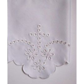 Obrus ołtarzowy haftowany - wzór eucharystyczny (110) - OBRUSY OŁTARZOWE