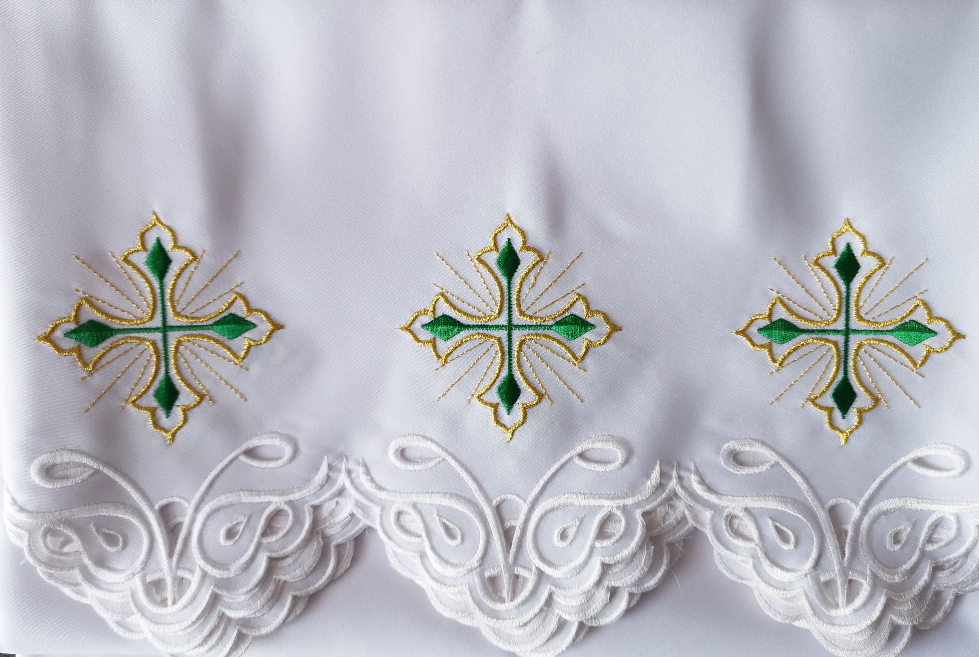 Obrus ołtarzowy haftowany - wzór eucharystyczny (174) - OBRUSY OŁTARZOWE - Nowość