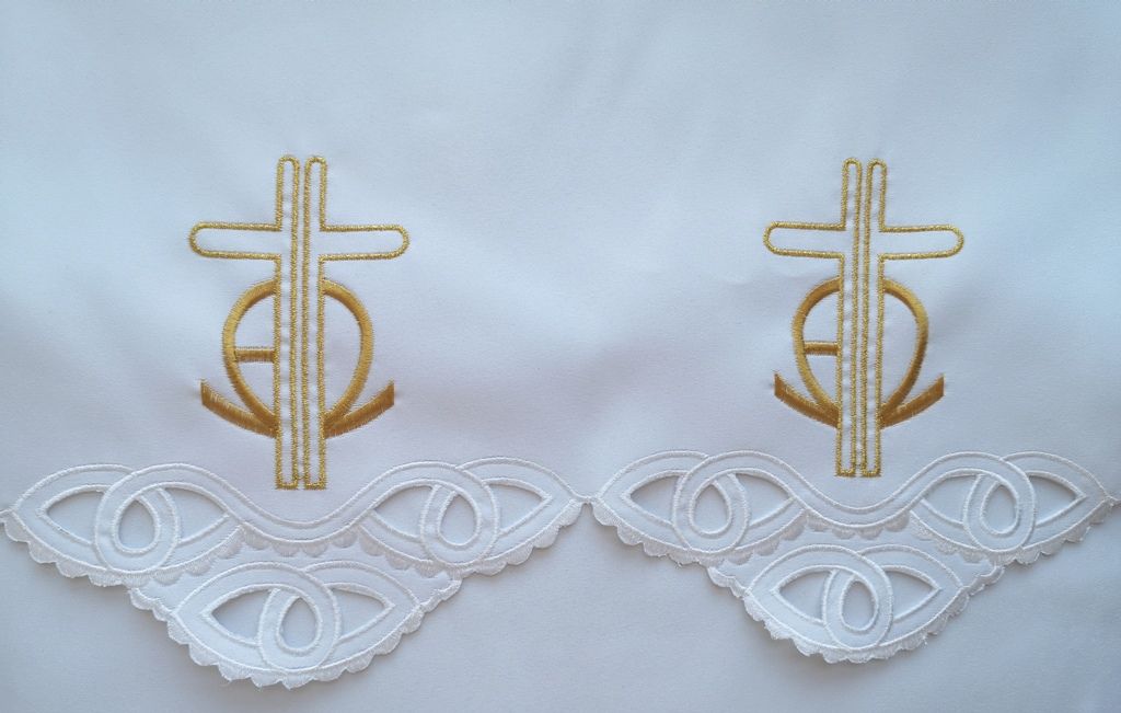 Obrus ołtarzowy haftowany - wzór eucharystyczny (180) - OBRUSY OŁTARZOWE - Nowość