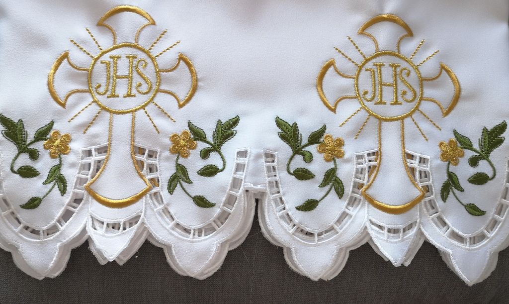 Obrus ołtarzowy haftowany - wzór eucharystyczny (135) - OBRUSY OŁTARZOWE - Nowość