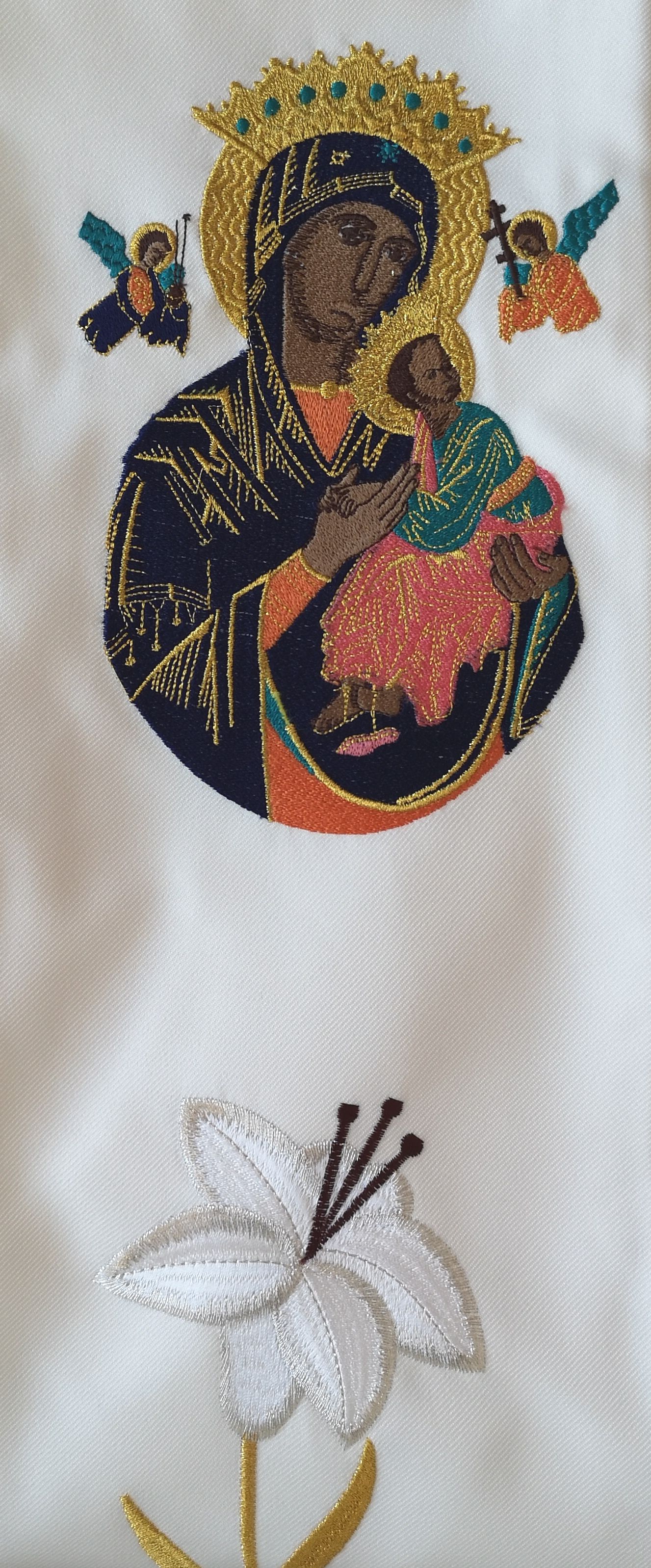 Stuła haftowana Matka Boża Nieustającej Pomocy - Z POSTACIAMI - zdjęcie 3 - Stuła haftowana Matka Boża Nieustającej Pomocy