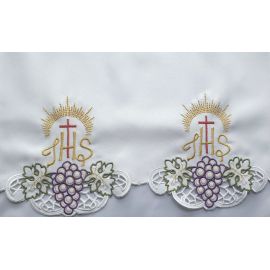 Obrus ołtarzowy haftowany - wzór eucharystyczny (148) - OBRUSY OŁTARZOWE