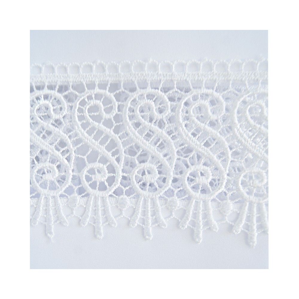 Komża kapłańska biała z gipiurą, zakładki - KOMŻE I ALBY  KAPŁAŃSKIE - zdjęcie 2 - Komża kapłańska biała z gipiurą, zakładki