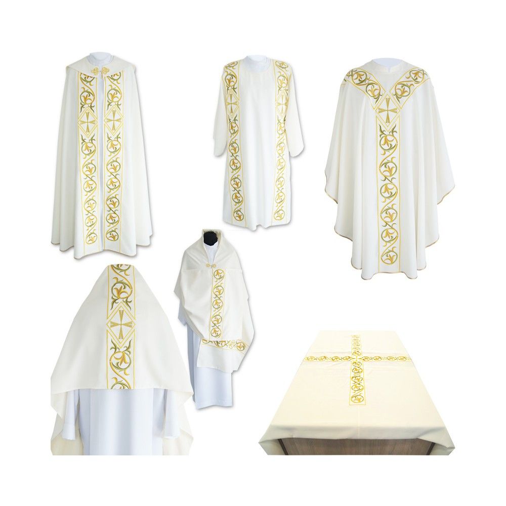 Komplet szat liturgicznych (2) - Ornaty haftowane