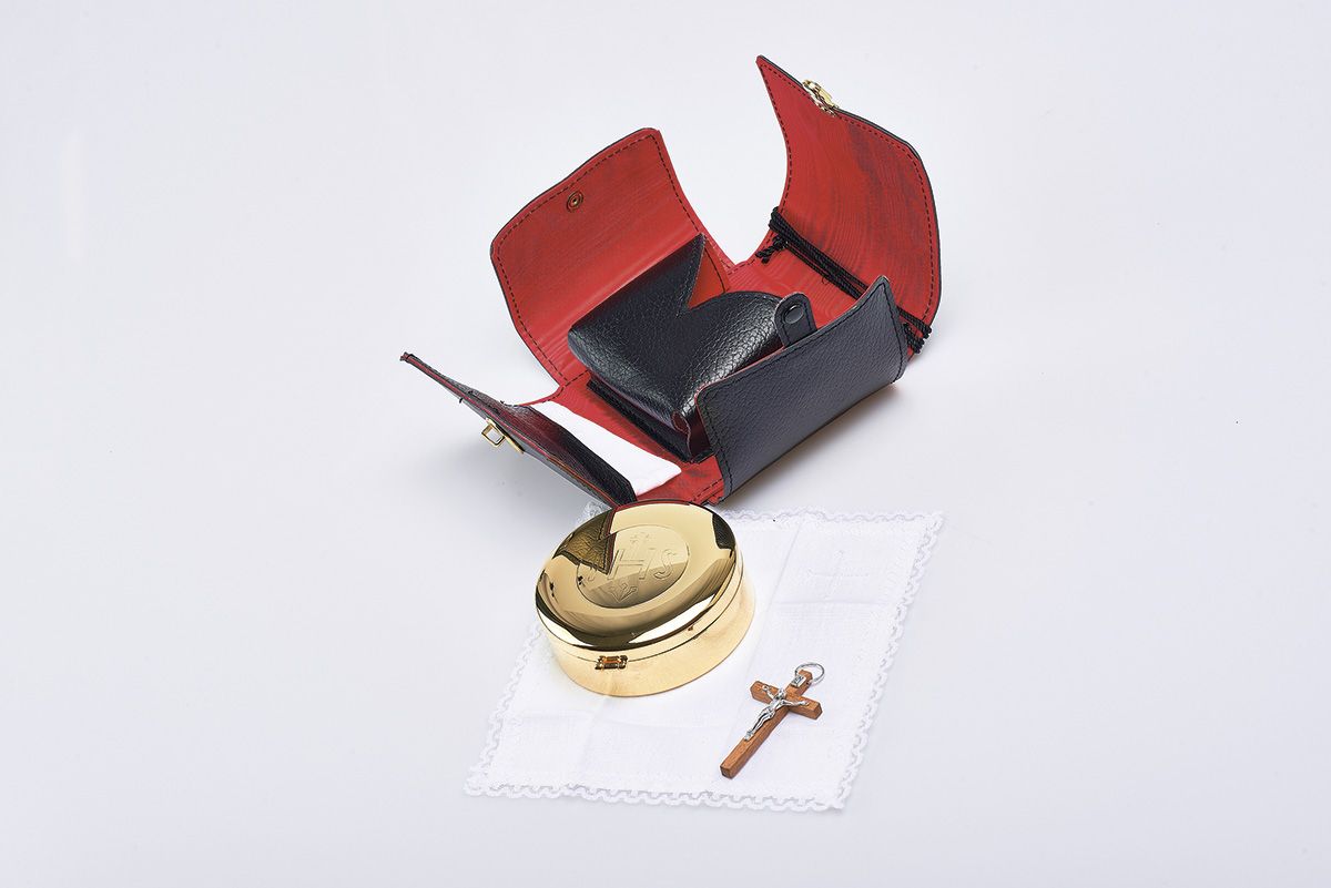 Bursa - cyborium pozłacane w etui skórzanym (14) - BURSY, ZESTAWY DO CHORYCH - zdjęcie 2 - Bursa - cyborium pozłacane w etui skórzanym (14)