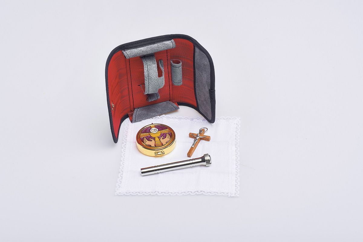 Bursa z wyposażeniem liturgicznym (17) - BURSY, ZESTAWY DO CHORYCH - zdjęcie 2 - Bursa z wyposażeniem liturgicznym (17)