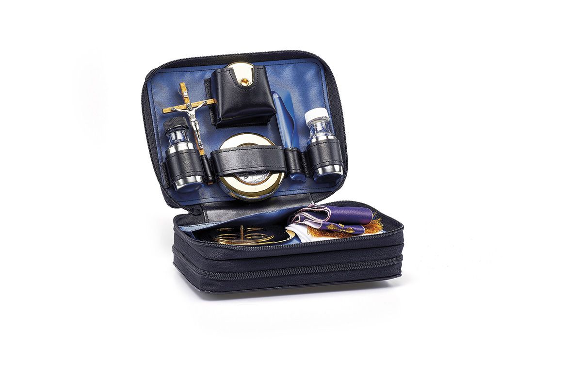 Komplet podróżny dla kapłana - do celebracji i posługi (13) - ZESTAWY TURYSTYCZNE, MAŁY KSIĄDZ - zdjęcie 2 - Komplet podróżny dla kapłana - do celebracji i posługi (13)