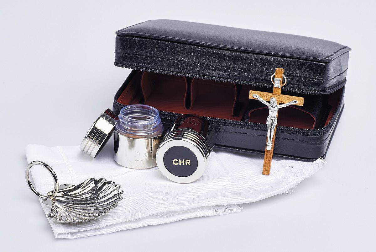 Bursa z wyposażeniem liturgicznym do chrztu - BURSY, ZESTAWY DO CHORYCH - Nowość