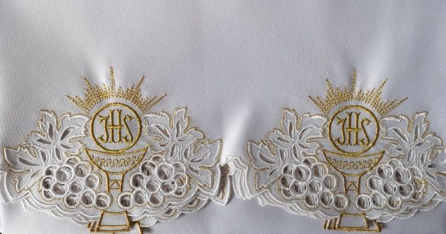 Obrus ołtarzowy haftowany - wzór eucharystyczny (100) - OBRUSY OŁTARZOWE - zdjęcie 2 - Obrus ołtarzowy haftowany - wzór eucharystyczny (100)