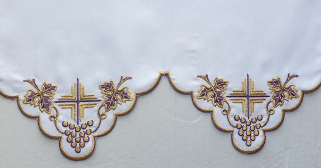 Obrus ołtarzowy haftowany - wzór eucharystyczny (204) - OBRUSY OŁTARZOWE - Nowość