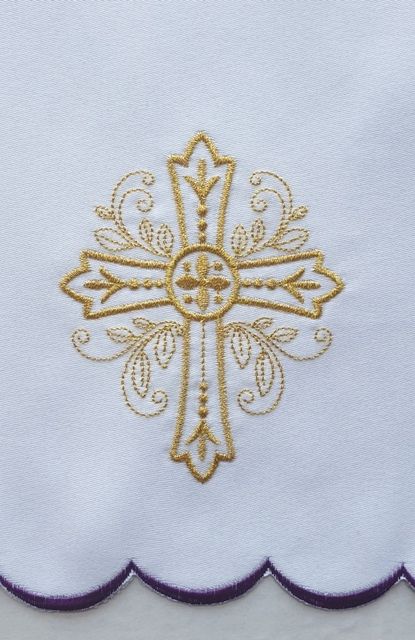 Obrus ołtarzowy haftowany - wzór eucharystyczny (207) - OBRUSY OŁTARZOWE - zdjęcie 2 - Obrus ołtarzowy haftowany - wzór eucharystyczny (207)