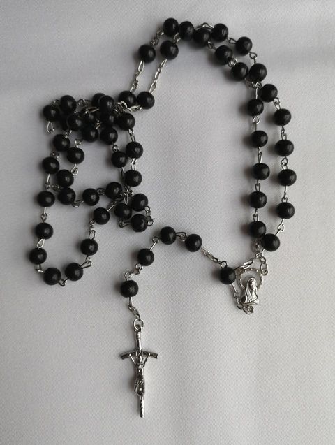 Różaniec drewniany na drucie, czarny - RÓŻAŃCE, KORONKI, TAJEMNICE RÓŻAŃCOWE