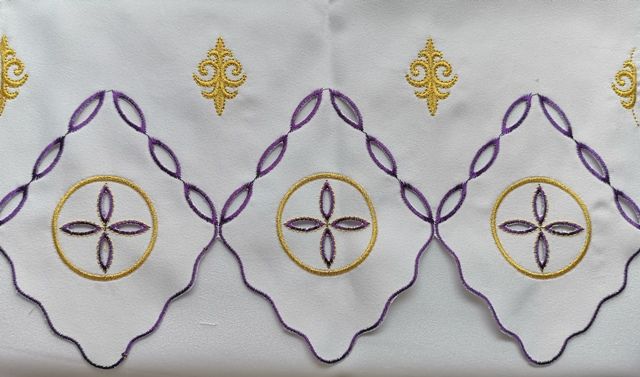 Obrus ołtarzowy haftowany - wzór eucharystyczny (212) - OBRUSY OŁTARZOWE - Nowość