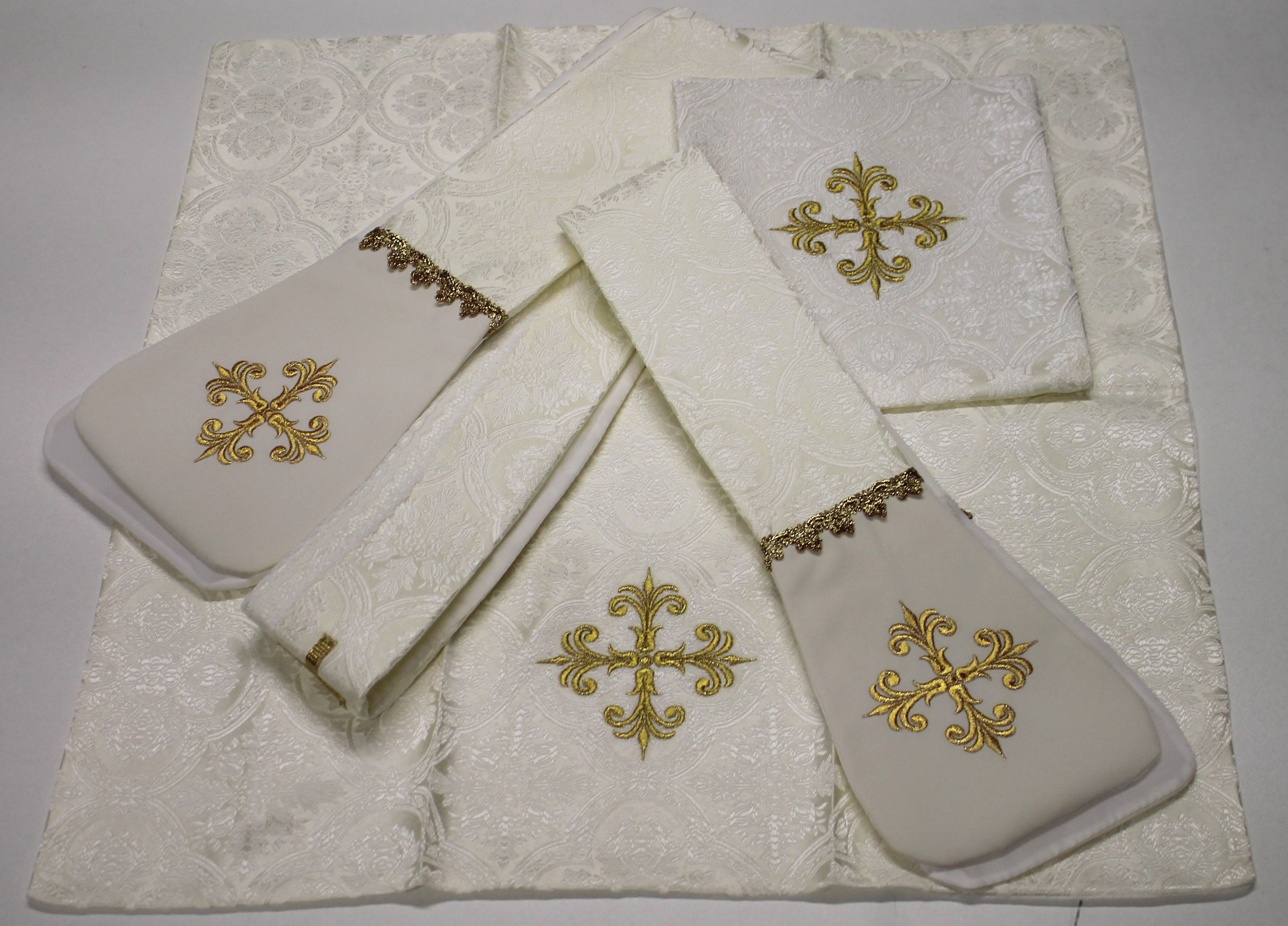 Ornat rzymski ecru, rozeta IHS (55) - Ornaty rzymskie - zdjęcie 3 - Ornat rzymski ecru, rozeta IHS (55)