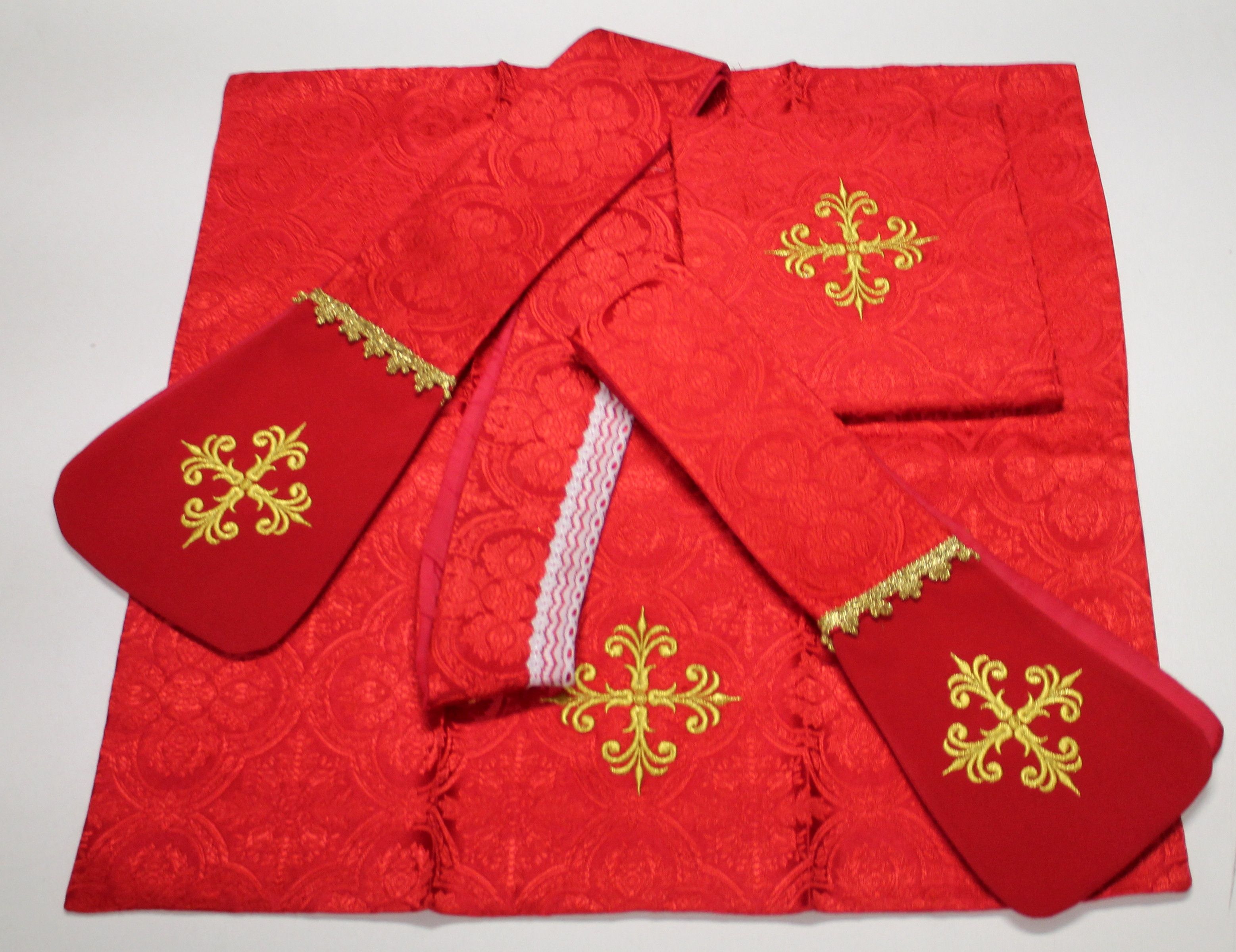 Ornat rzymski czerwony Serce Pana Jezusa (59) - Ornaty z Jezusem - zdjęcie 3 - Ornat rzymski czerwony Serce Pana Jezusa (59)