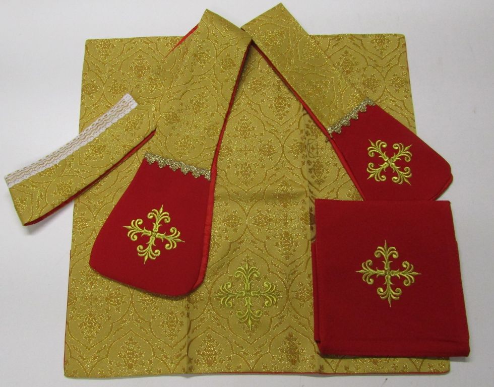 Ornat rzymski czerwony Serce Pana Jezusa (61) - Ornaty z Jezusem - zdjęcie 3 - Ornat rzymski czerwony Serce Pana Jezusa (61)