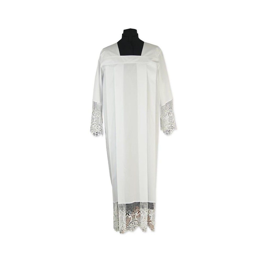 Alba kapłańska tradycyjna z zakładkami + gipiura (12) - KOMŻE I ALBY  KAPŁAŃSKIE - Nowość