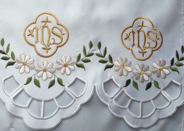 Obrus ołtarzowy haftowany - wzór eucharystyczny (143) - OBRUSY OŁTARZOWE - Nowość