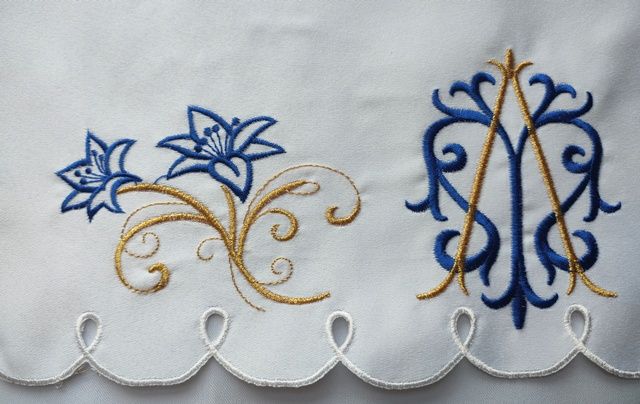 Obrus Maryjny haftowany (78) - OBRUSY OŁTARZOWE - zdjęcie 2 - Obrus Maryjny haftowany (78)