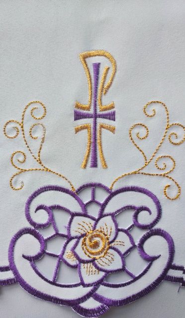 Obrus ołtarzowy haftowany - wzór eucharystyczny (221) - OBRUSY OŁTARZOWE - zdjęcie 2 - Obrus ołtarzowy haftowany - wzór eucharystyczny (221)