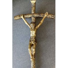 Krzyż Papieski z zawieszką 55/30 cm. - Chrystus - zdjęcie 2 - Krzyż Papieski z zawieszką 55/30 cm.