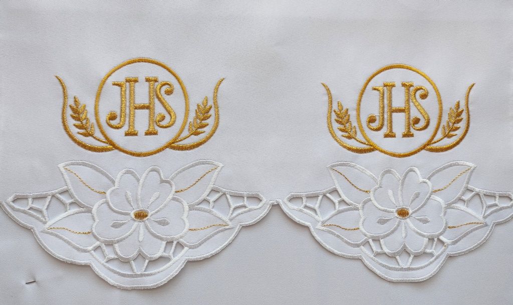 Obrus ołtarzowy haftowany - wzór eucharystyczny (95) - OBRUSY OŁTARZOWE - Nowość