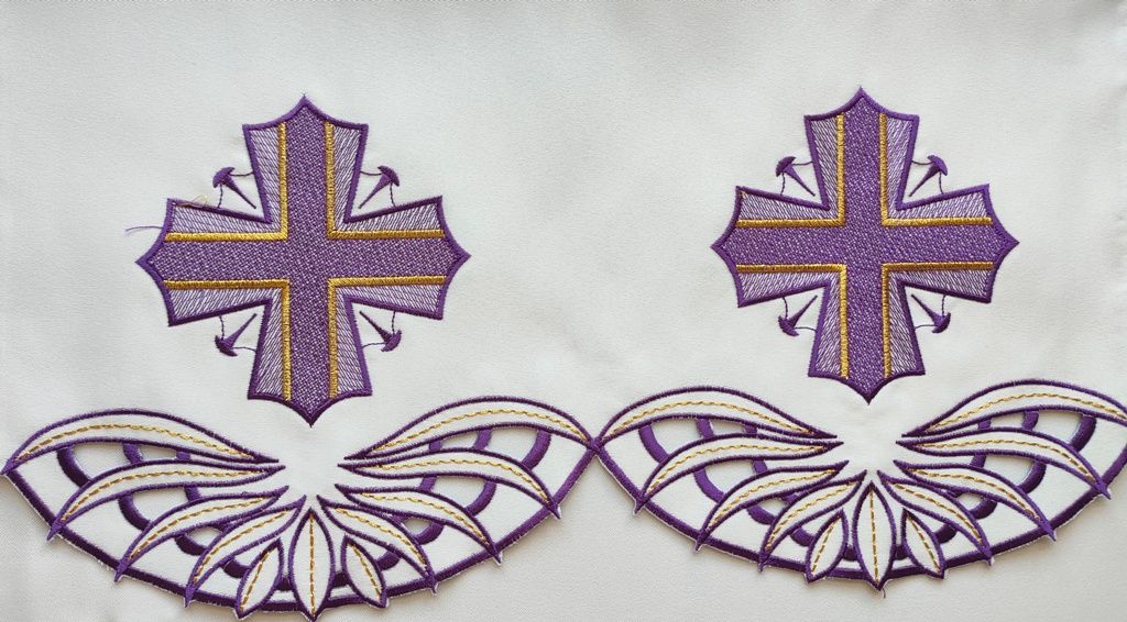 Obrus ołtarzowy haftowany - wzór eucharystyczny (76F) - OBRUSY OŁTARZOWE - zdjęcie 2 - Obrus ołtarzowy haftowany - wzór eucharystyczny (76F)