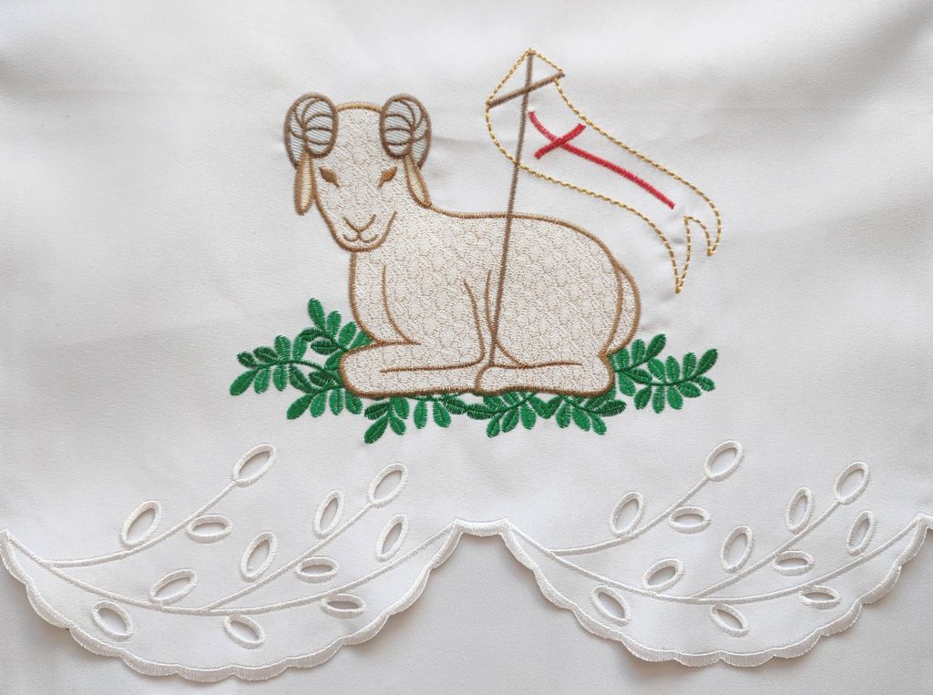 Obrus ołtarzowy haftowany - wzór Wielkanocny (224) - OBRUSY WIELKANOCNE - Nowość