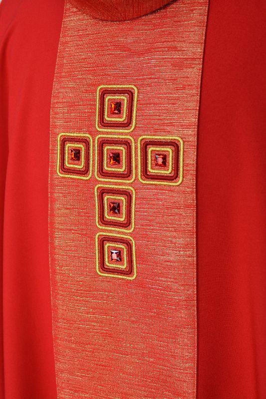 Ornat haftowany czerwony - ozdobne kamienie (11) - Ornaty czerwone - zdjęcie 2 - Ornat haftowany czerwony - ozdobne kamienie (11)