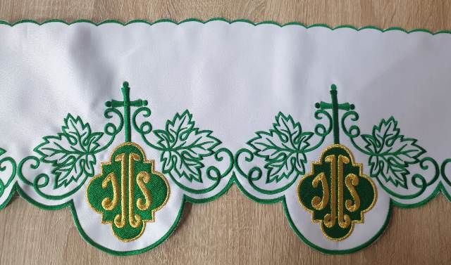 Metraż haftowany zielony, IHS - OBRUSY OŁTARZOWE - Nowość