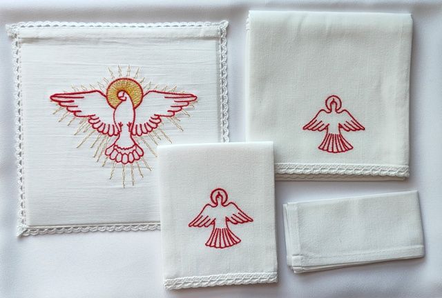 Bielizna kielichowa - Duch Święty czerwony haft - SAKRAMENT BIERZMOWANIA - Nowość