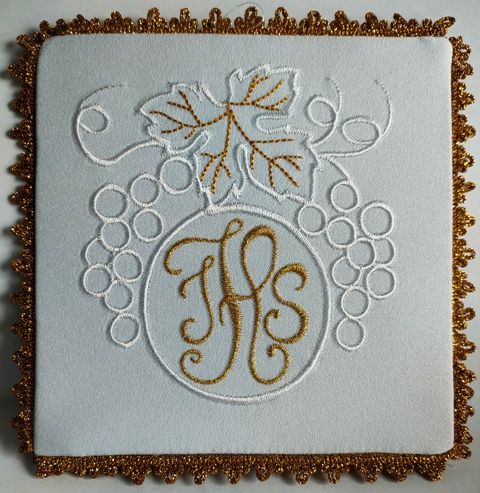 Palka haftowana złoty IHS, winogrona(31) - kolor biały, srebrny - Nowość