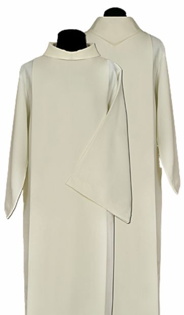 Alba kapłańska z kapturem, szerokie zakładki - KOMŻE I ALBY  KAPŁAŃSKIE - Nowość