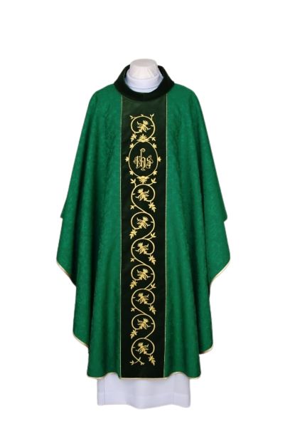 Ornat zielony haftowany, tkanina adamaszek - IHS (21) - Ornaty zielone - Nowość