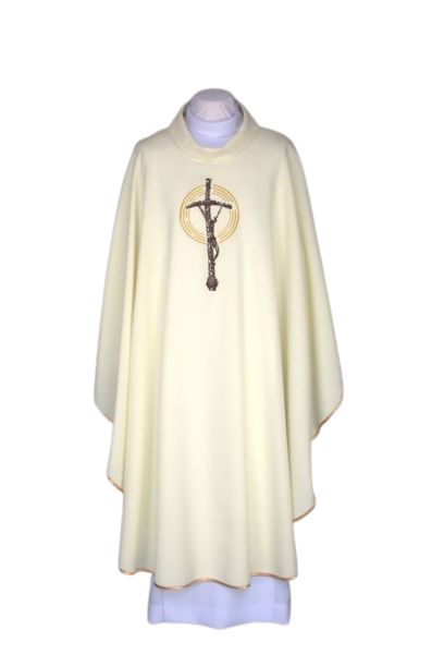 Ornat ecru haftowany - Krzyż Papieski (A4) - ORNATY WIELKANOCNE - Nowość