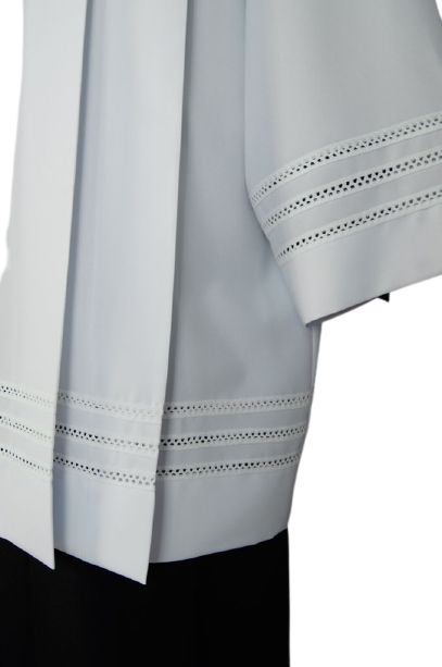 Komża kapłańska z koronką (D14) - KOMŻE I ALBY  KAPŁAŃSKIE - zdjęcie 3 - Komża kapłańska z koronką (D14)