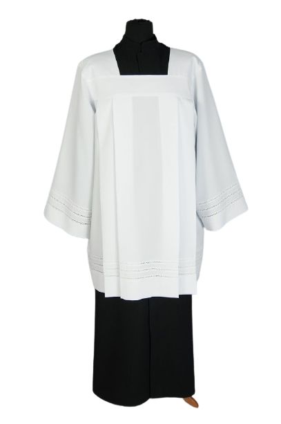 Komża kapłańska z koronką (D14) - KOMŻE I ALBY  KAPŁAŃSKIE - Nowość