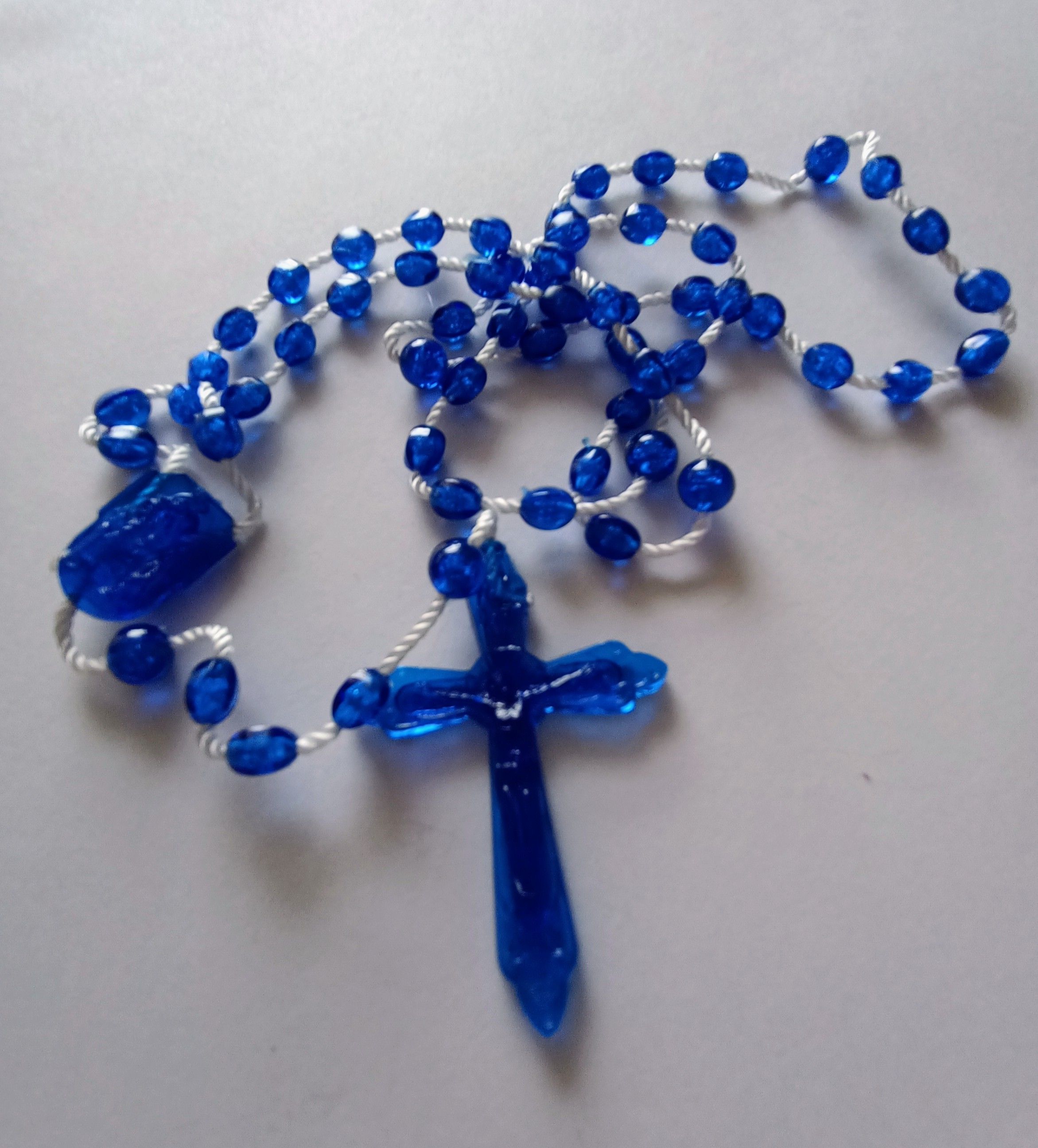 Różaniec plastikowy model granatowy - RÓŻAŃCE, KORONKI, TAJEMNICE RÓŻAŃCOWE - Nowość