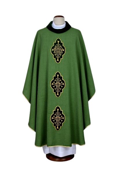 Ornat zielony z haftowanymi aplikacjami z aksamitu (12) - Ornaty zielone - Nowość