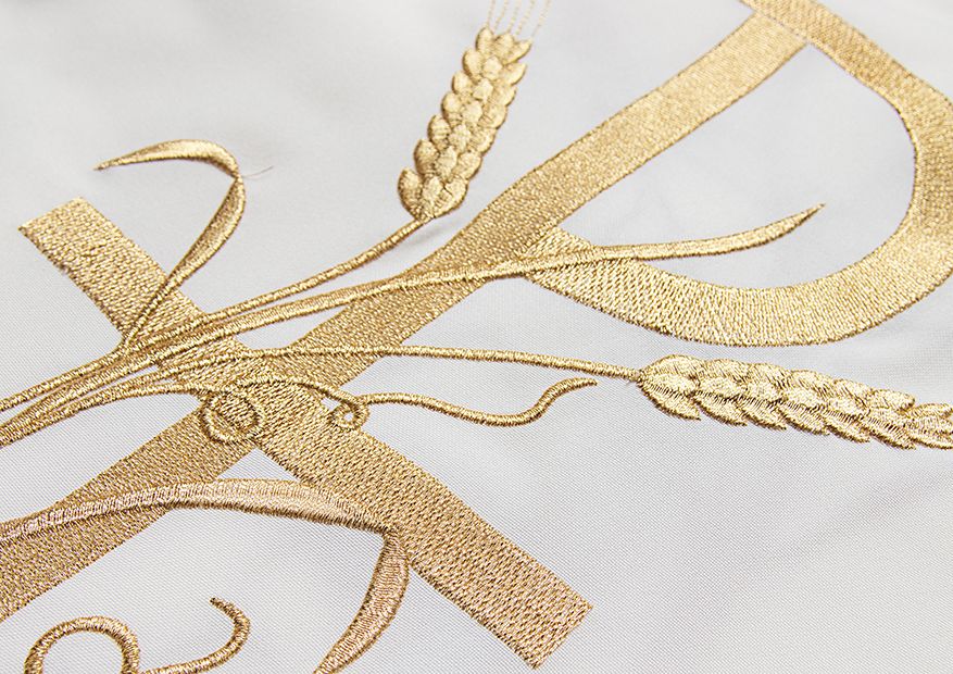 Ornat haftowany z ozdobnym haftem - ecru (H9) - Ornaty białe/ ecru - zdjęcie 4 - Ornat haftowany z ozdobnym haftem - ecru (H9)