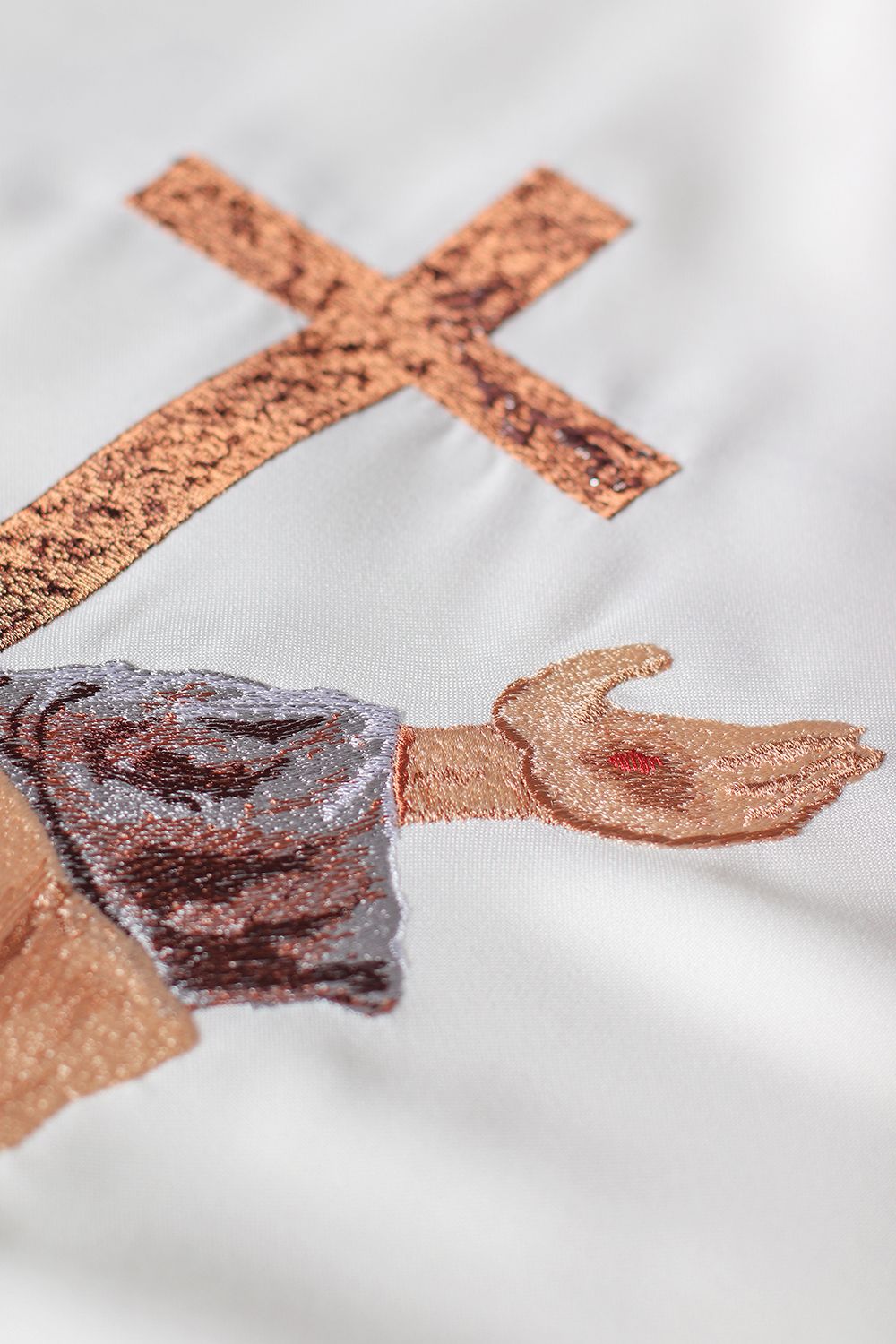 Ornat zdobiony franciszkańskim krzyżem TAU - ecru - Ornaty białe/ ecru - zdjęcie 3 - Ornat zdobiony franciszkańskim krzyżem TAU - ecru