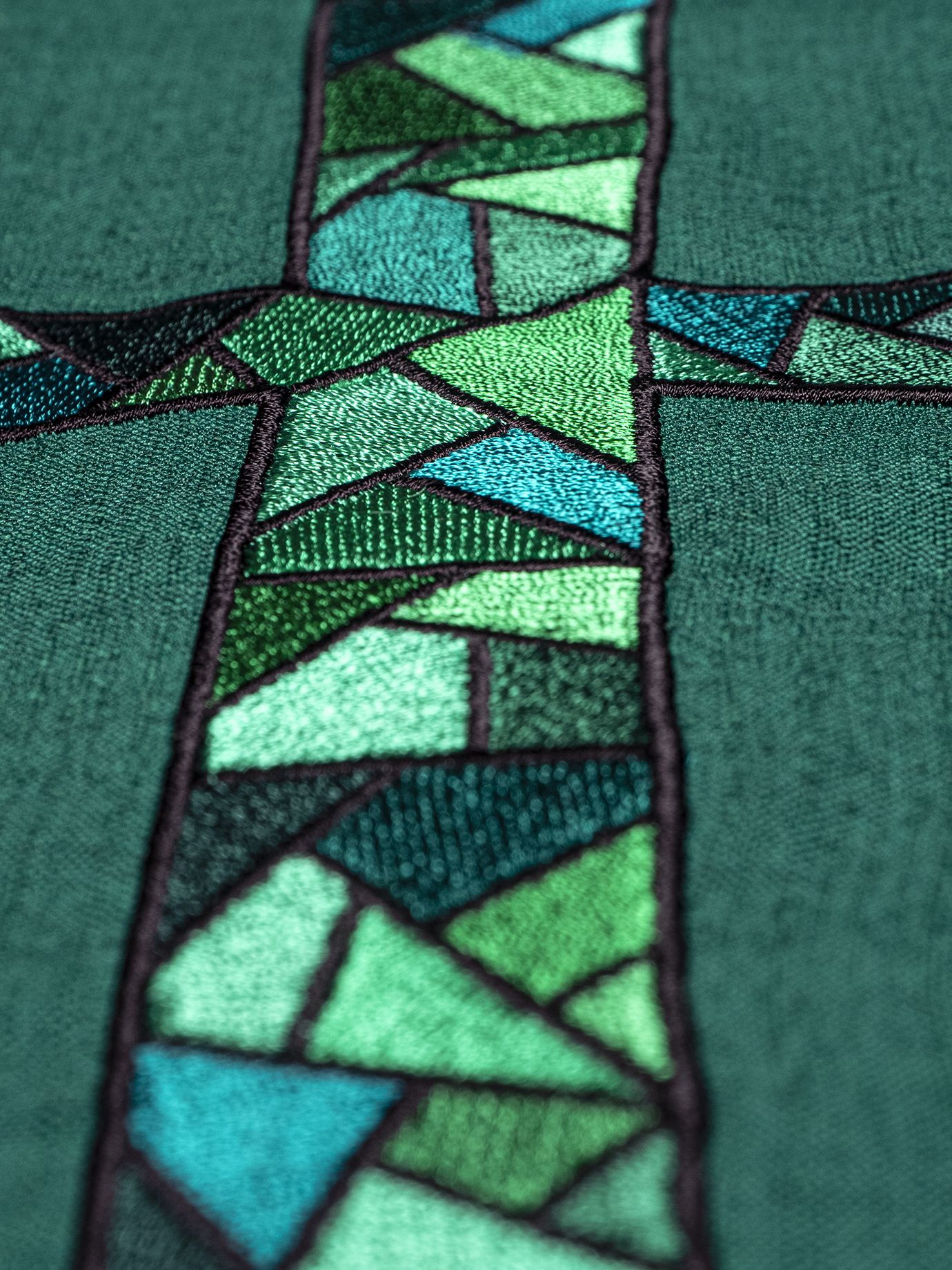 Ornat haftowany z symbolem krzyża - zielony (H120) - Ornaty zielone - zdjęcie 2 - Ornat haftowany z symbolem krzyża - zielony (H120)