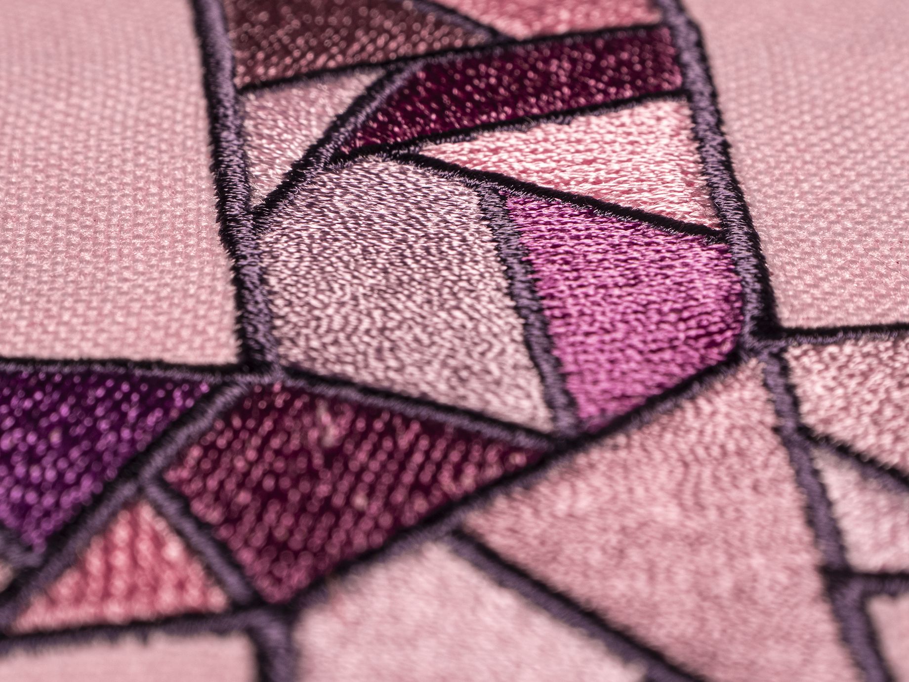 Ornat haftowany z symbolem krzyża - różowy (H122) - Ornaty różowe - zdjęcie 3 - Ornat haftowany z symbolem krzyża - różowy (H122)