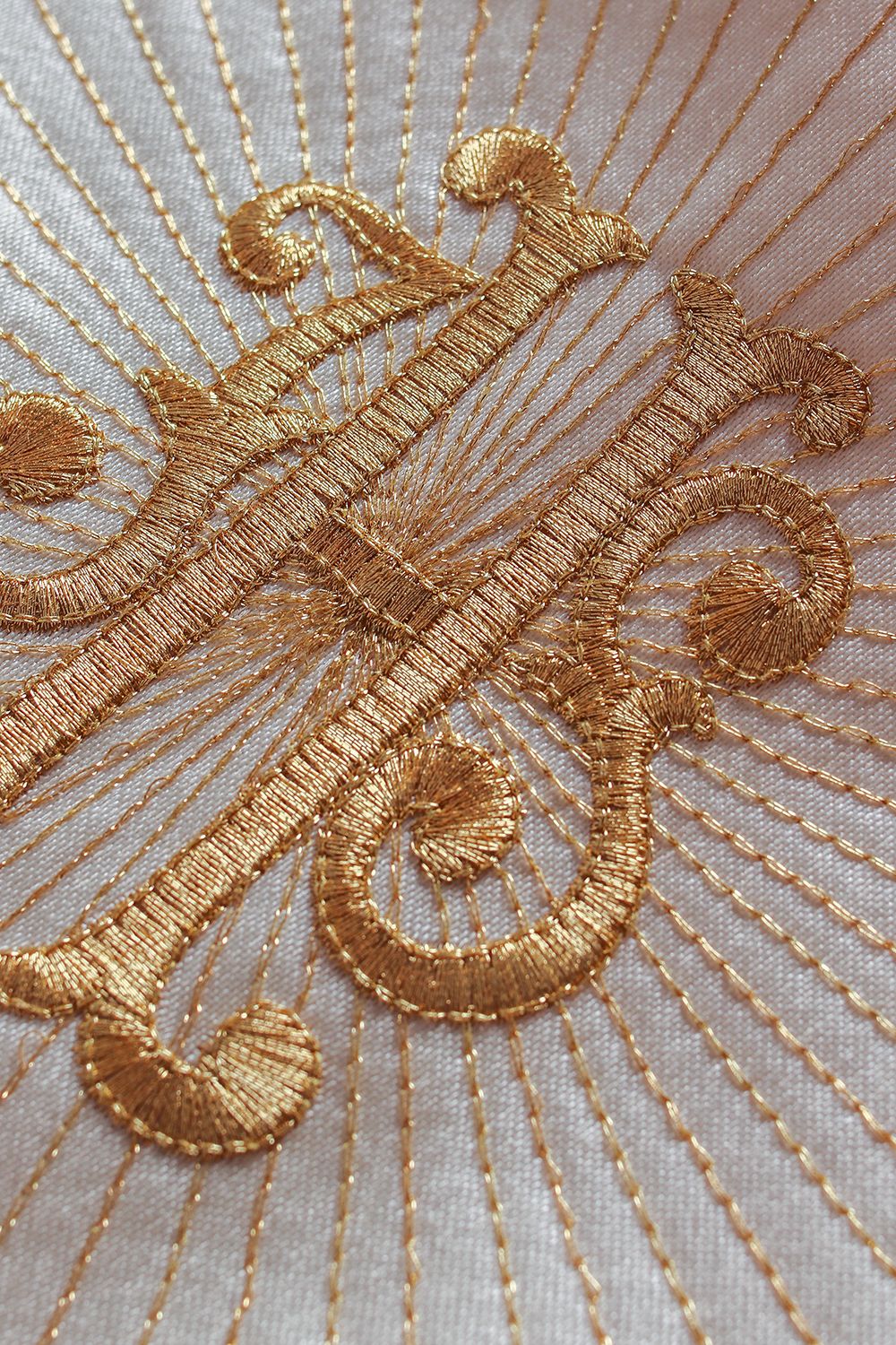 Kapa haftowana, IHS - ecru (11H) - KAPY LITURGICZNE - zdjęcie 4 - Kapa haftowana, IHS - ecru (11H)