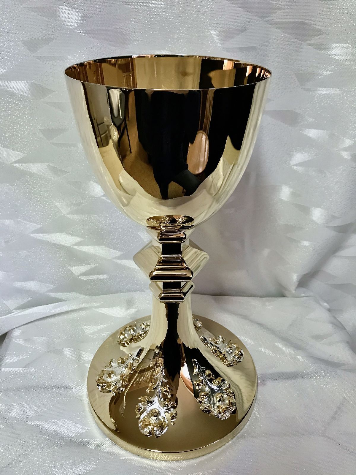 Kielich mszalny, neogotycki,nodus 6 kąt, złocony - 26 cm (18D) - KIELICHY MSZALNE - Nowość