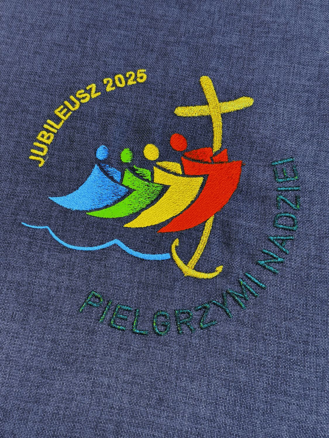 Ornat w kolorze fioletowym - Jubileusz 2025 (Pielgrzymi Nadziei) - napis w języku polskim (10) - Jubileusz 2025 (Pielgrzymi Nadziei) - zdjęcie 2 - Ornat w kolorze fioletowym - Jubileusz 2025 (Pielgrzymi Nadziei) - napis w języku polskim (10)