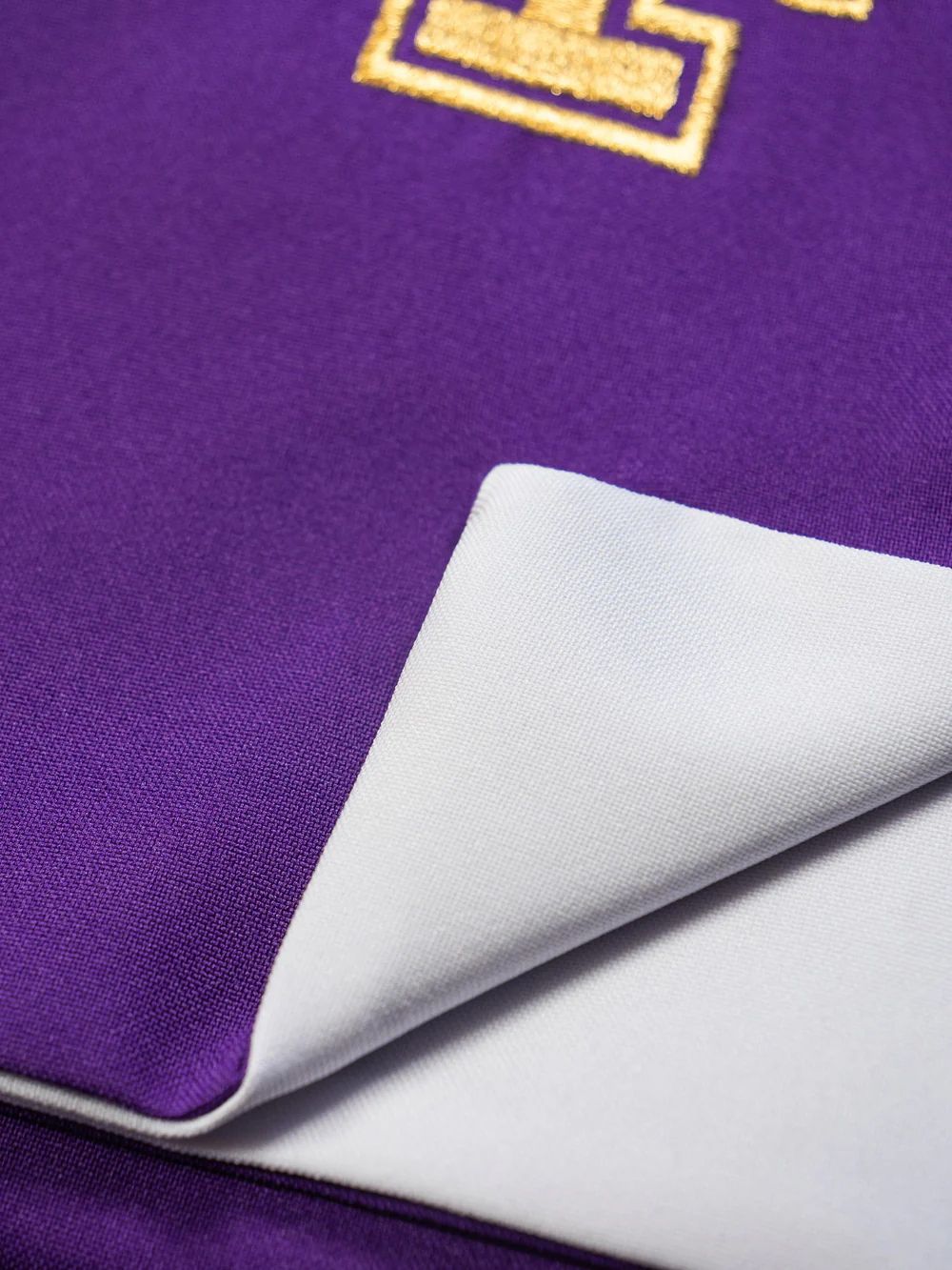 Stuła dwustronna haftowana, Krzyż Jerozolimski fioletowo-biała (28H) - KONCELEBRA - zdjęcie 3 - Stuła dwustronna haftowana, Krzyż Jerozolimski fioletowo-biała (28H)